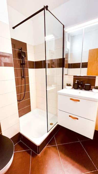 Moderny Apartman S Parkovanim Bratysława Zewnętrze zdjęcie