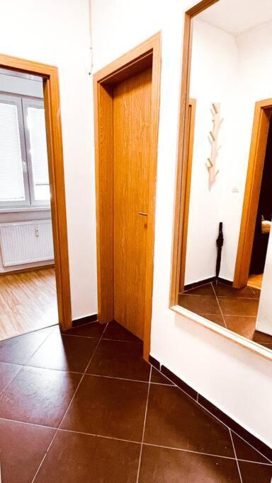 Moderny Apartman S Parkovanim Bratysława Zewnętrze zdjęcie