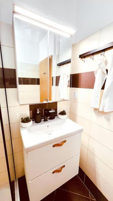 Moderny Apartman S Parkovanim Bratysława Zewnętrze zdjęcie